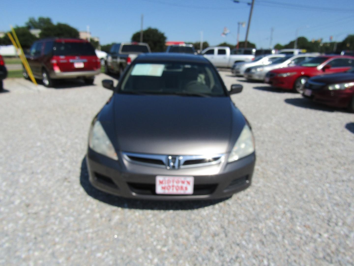 2007 Brown /Tan Honda Accord (1HGCM56827A) with an V6 engine, Automatic transmission, located at 15016 S Hwy 231, Midland City, AL, 36350, (334) 983-3001, 31.306210, -85.495277 - Photo#1